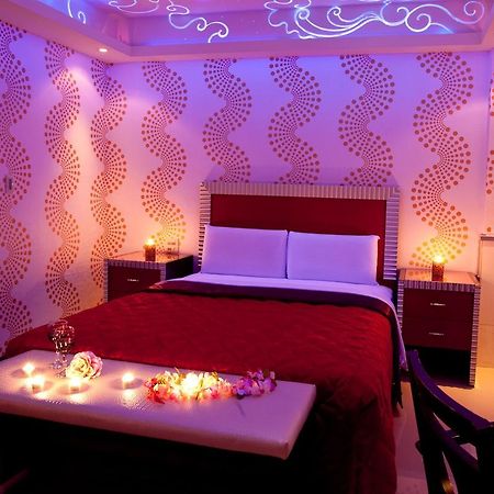 Holyone Hotel Taipei Esterno foto