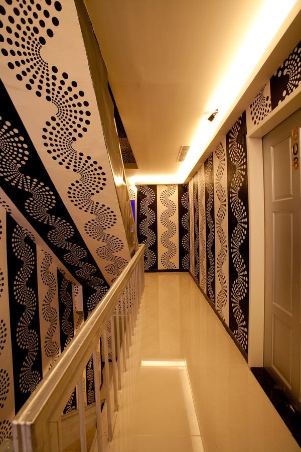 Holyone Hotel Taipei Esterno foto